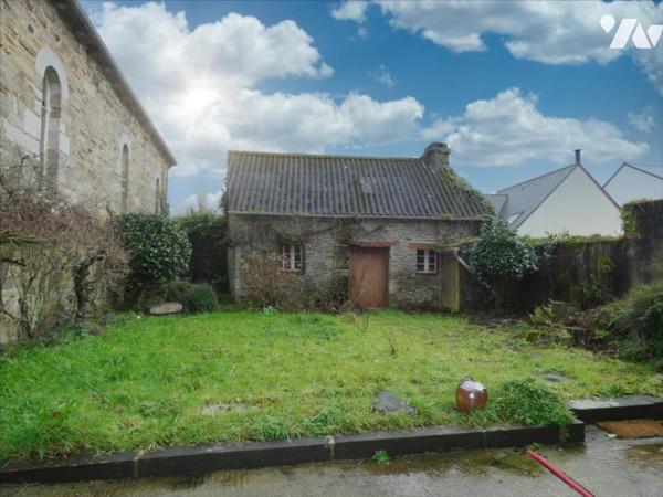 PLEYBEN- Maison avec local professionnel