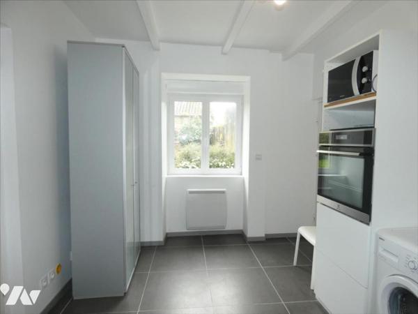 PLEYBEN- Maison avec local professionnel