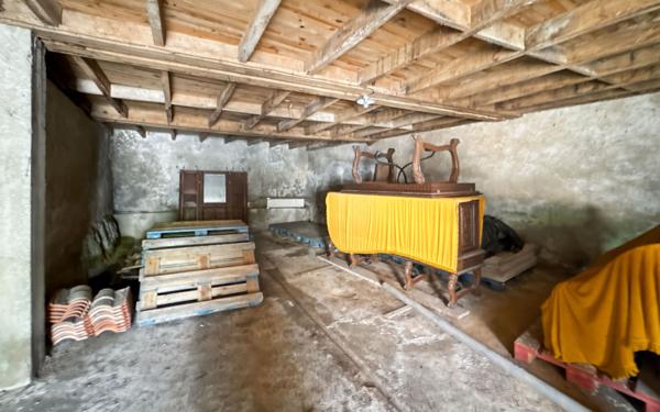 Maison à vendre    1 pièce • 154 m2 Agonac