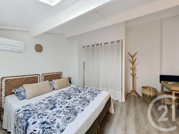 Appartement T2 à vendre  2 pièces - 38 m 2   FREJUS  - 83