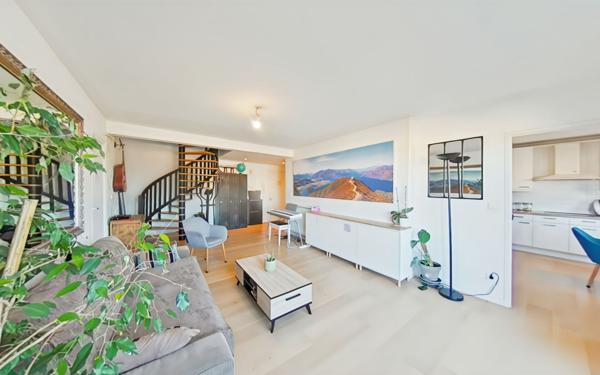 Appartement à louer    4 pièces •  Valence