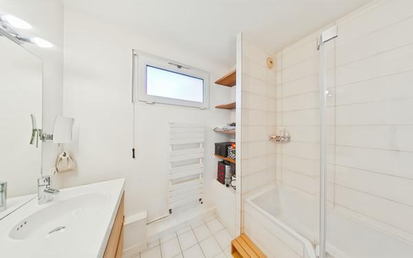 Appartement à louer    4 pièces •  Valence