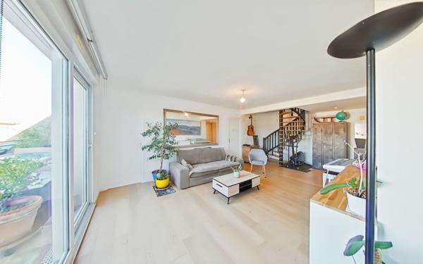 Appartement à louer    4 pièces •  Valence