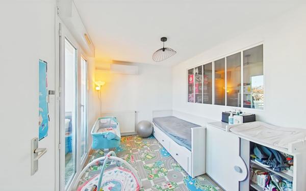 Appartement à louer    4 pièces •  Valence