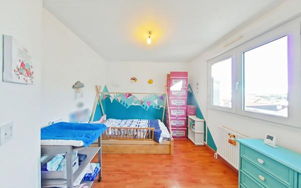 Appartement à louer    4 pièces •  Valence