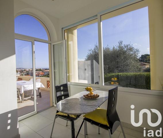 Maison à vendre 7 pièces 245 m² Cagnes-sur-Mer