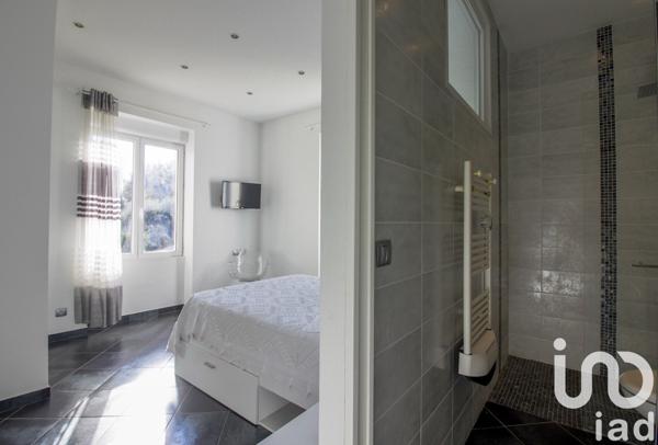 Maison à vendre 7 pièces 245 m² Cagnes-sur-Mer