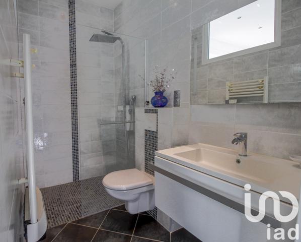 Maison à vendre 7 pièces 245 m² Cagnes-sur-Mer