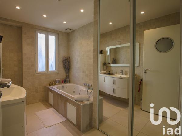 Maison à vendre 7 pièces 245 m² Cagnes-sur-Mer