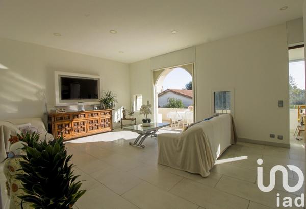 Maison à vendre 7 pièces 245 m² Cagnes-sur-Mer
