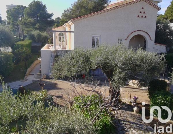 Maison à vendre 7 pièces 245 m² Cagnes-sur-Mer