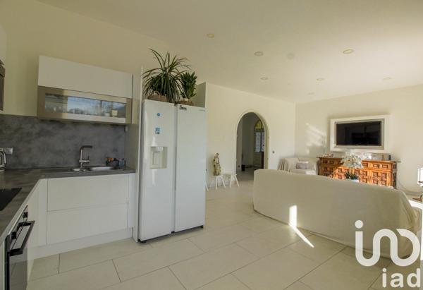 Maison à vendre 7 pièces 245 m² Cagnes-sur-Mer