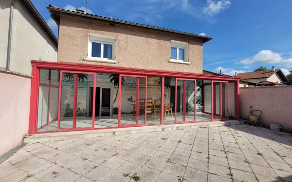 Maison à vendre    5 pièces •  Beaurepaire