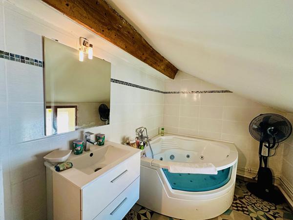 MAISON DE VILLE AVEC PISCINE A CARCASSONNE