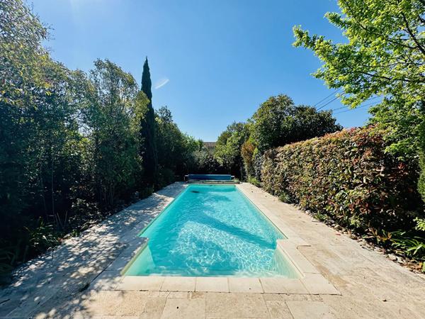 MAISON DE VILLE AVEC PISCINE A CARCASSONNE