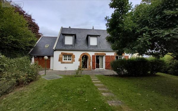 Maison de ville à vendre à Carhaix-Plouguer dans le Finistère (29270), ref : 29066-1085015