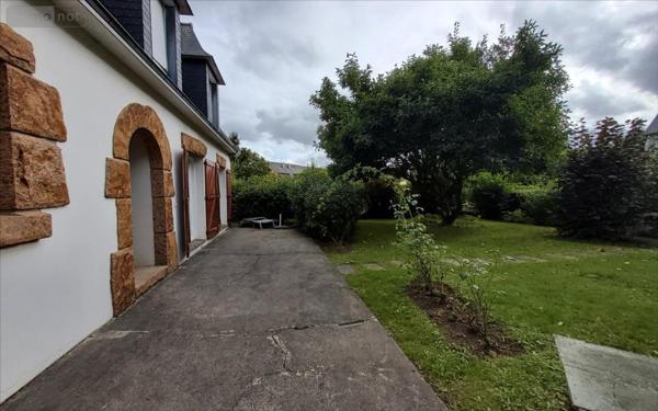 Maison de ville à vendre à Carhaix-Plouguer dans le Finistère (29270), ref : 29066-1085015