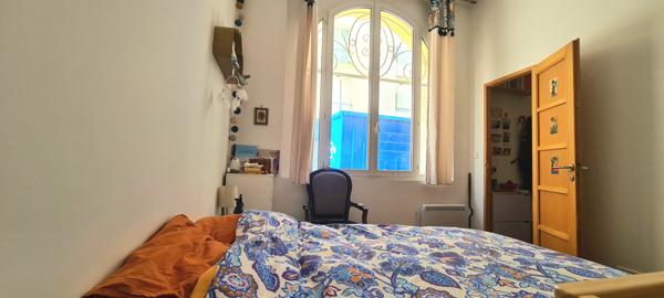 Paris (75019) Grand 2 pièces au rdc, possibilité profession libérale