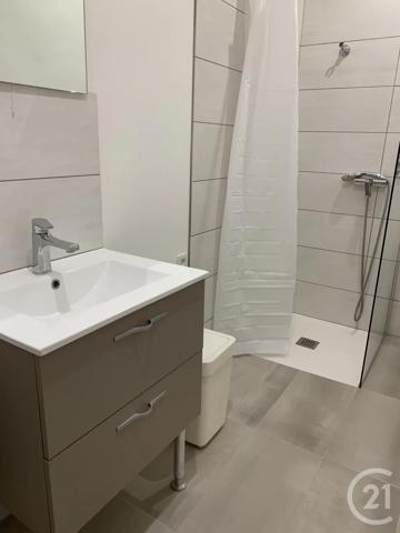 Appartement F1 à vendre  1 pièce - 46 m 2   CLERMONT L HERAULT  - 34