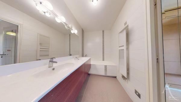 Appartement Saint Egreve 6 pièces 141 m2 Barnave