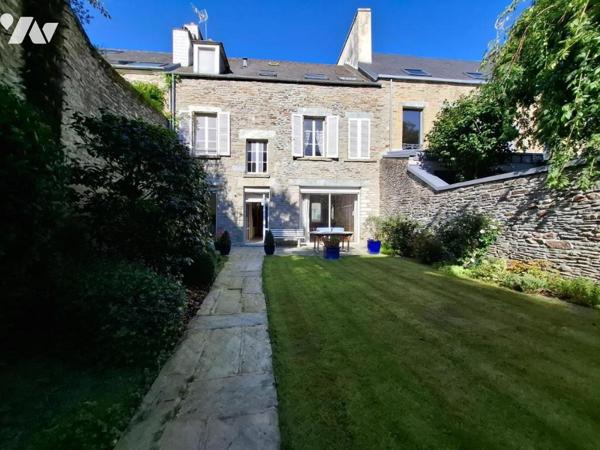 Cherbourg en cotentin CHERBOURG CENTRE Proche des commodités maison de ville avec garage
