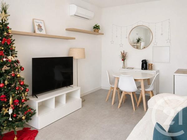 Maison à vendre  8 pièces - 215 m 2   VILLENEUVE LES MAGUELONE  - 34