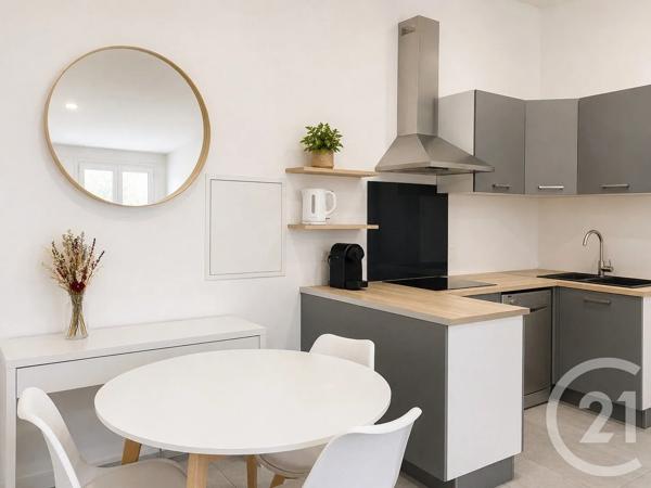 Maison à vendre  8 pièces - 215 m 2   VILLENEUVE LES MAGUELONE  - 34