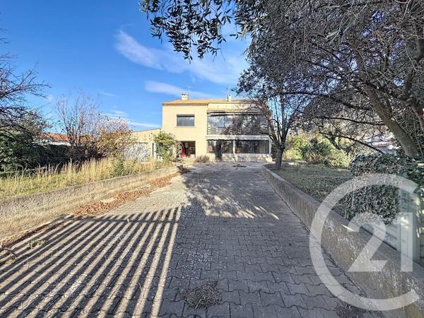 Maison à vendre  8 pièces - 215 m 2   VILLENEUVE LES MAGUELONE  - 34