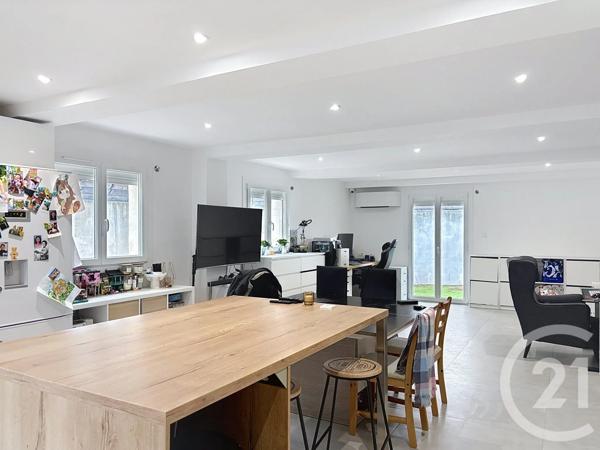 Maison à vendre  8 pièces - 215 m 2   VILLENEUVE LES MAGUELONE  - 34