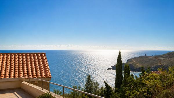CERBÈRE VILLA CONTEMPORAINE AVEC VUE MER PANORAMIQUE