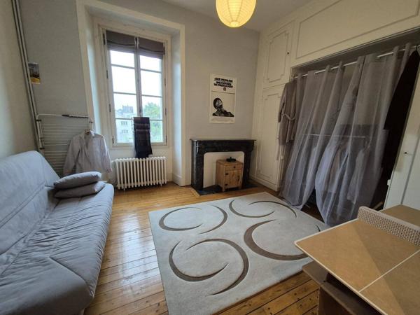 APPARTEMENT LAVAL T3- T4 avec jardin