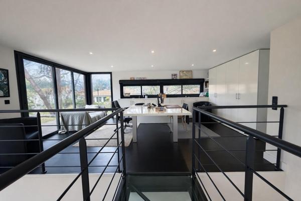 Mérignac centre Maison style californien – 240 m² – Piscine – Forêt