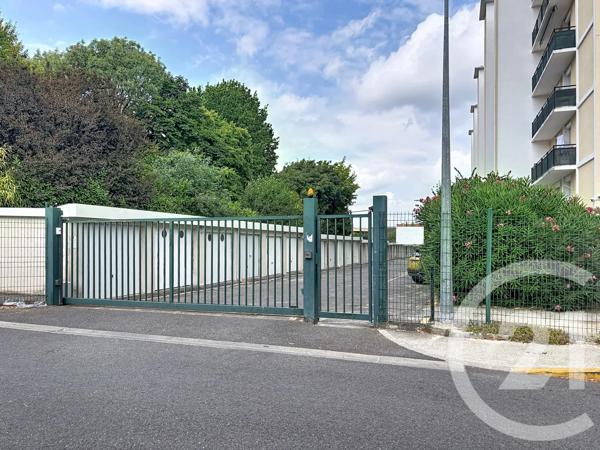 Parking à vendre  13,96 m 2   MONTAUBAN  - 82