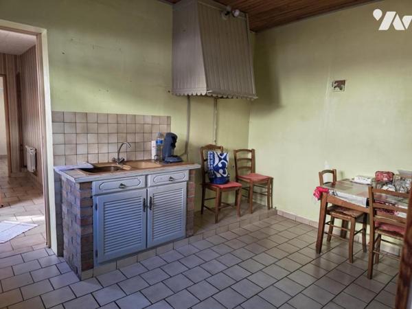 PLAIN PIED type longère  - 2 chambres + bureau - jardin - garage