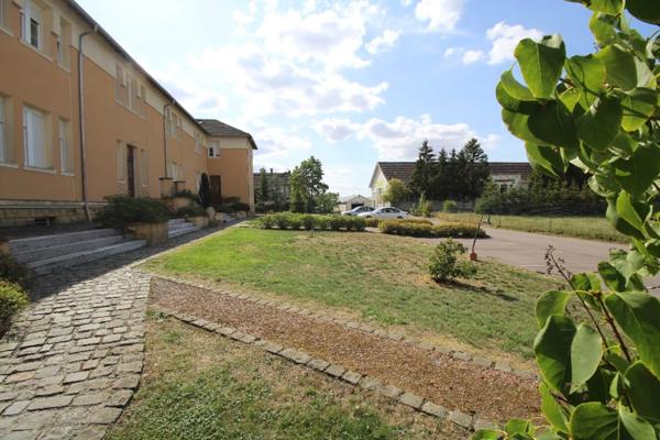 Dpt Moselle (57), ZIMMING appartement T5 de 93,98 m² avec cave et garage