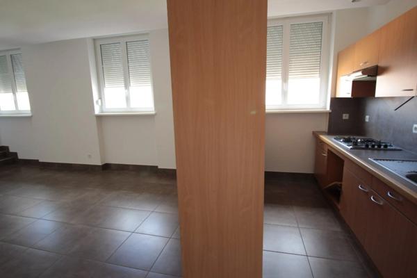 Dpt Moselle (57), ZIMMING appartement T5 de 93,98 m² avec cave et garage