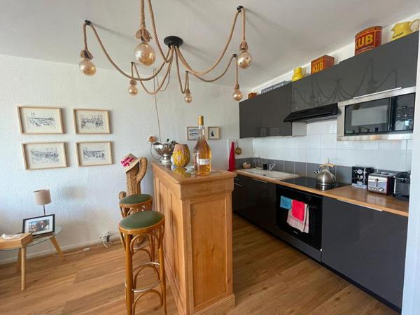 ARCACHON - AIGUILLON. Appartement rénové. 3 pièces. 48 m²