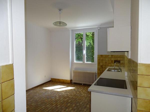 Maison Thenon 4 pièce(s) 131 m2