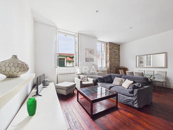 Vente - Biarritz Centre  -  charmant T3 en duplex avec cave