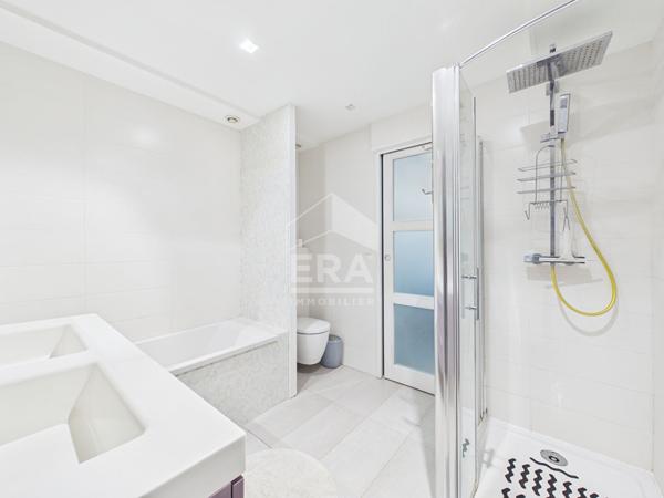 Vente - Biarritz Centre  -  charmant T3 en duplex avec cave