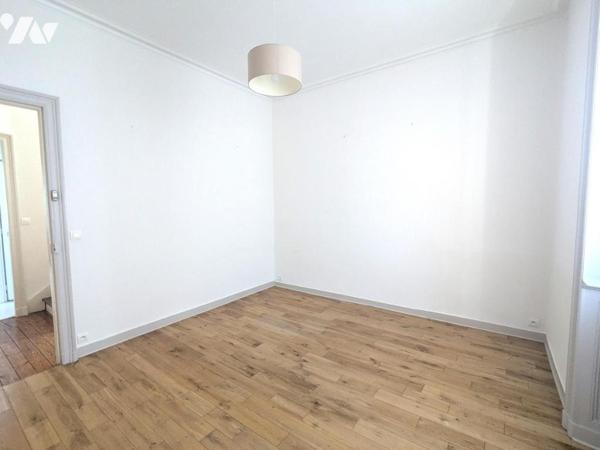 NANTES SAINT-DONATIEN - MAISON FAMILIALE DE CARACTERE 10 PIECES - 6 CHAMBRES AVEC JARDIN ET PARKINGS