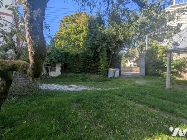 NANTES SAINT-DONATIEN - MAISON FAMILIALE DE CARACTERE 10 PIECES - 6 CHAMBRES AVEC JARDIN ET PARKINGS