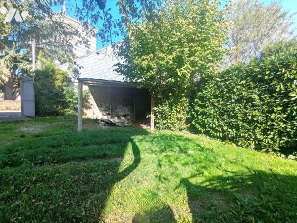 NANTES SAINT-DONATIEN - MAISON FAMILIALE DE CARACTERE 10 PIECES - 6 CHAMBRES AVEC JARDIN ET PARKINGS