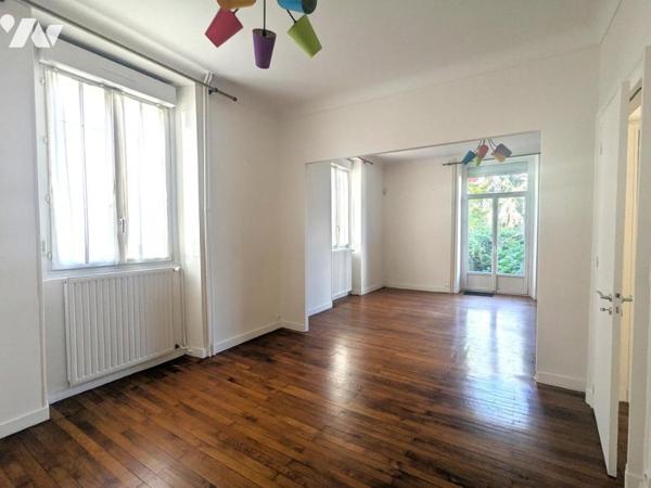 NANTES SAINT-DONATIEN - MAISON FAMILIALE DE CARACTERE 10 PIECES - 6 CHAMBRES AVEC JARDIN ET PARKINGS