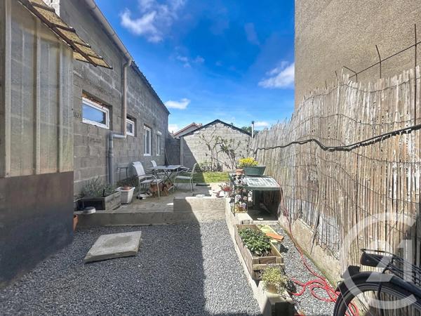 Maison à vendre  5 pièces - 149,01 m 2   VARENNES SUR ALLIER  - 03