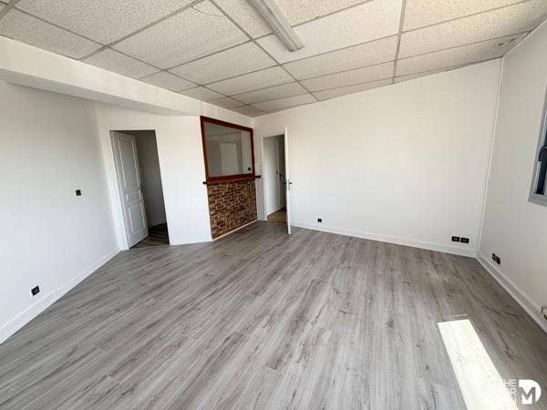 Bureau - À louer - 87 m² - COIGNIERES | The Door Man