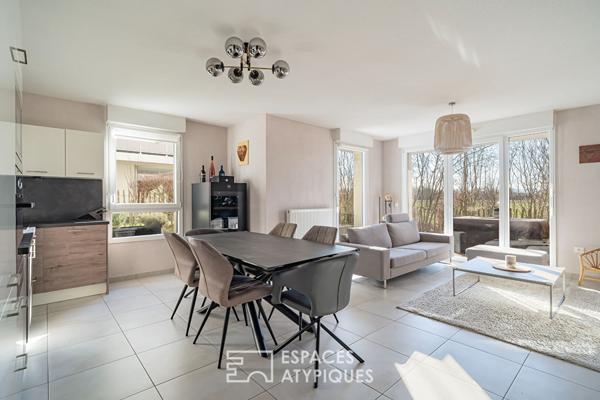 Rez-de-jardin dans un environnement arboré