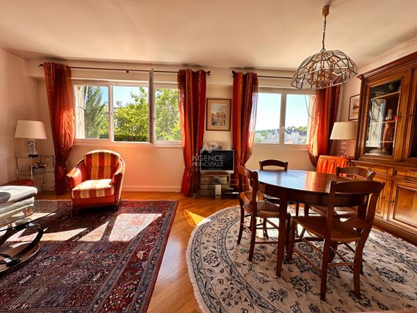 Sèvres - CENTRE-VILLE - Appartement de 3-4 pièces sur la verdure €420 000 ** - Référence 569-C