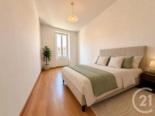 Appartement T4 à vendre  4 pièces - 106 m 2   LE PONT DE BEAUVOISIN  - 38