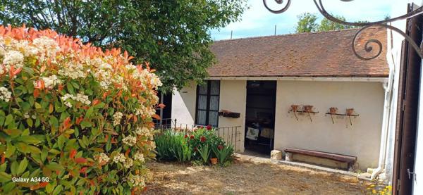 Maison de caractère de 1885, un bien unique, empreint d'histoire et de charme au coeur de Lézinnes 89160 : 167m2 habitable